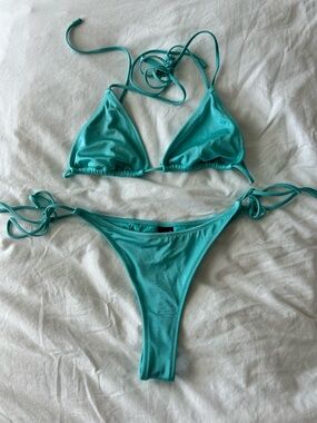 triangl VALA - PRESOS